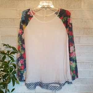 Hem & Thread Raglan Top gingham trim floral light